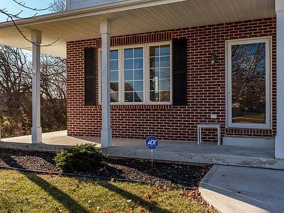 5th image of 417 Ironwood Dr