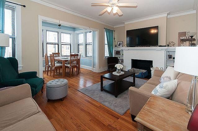 1st image of 618 Hinman Ave #9kemb5gu0