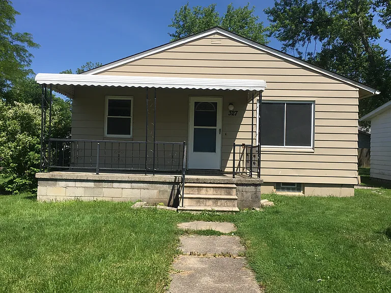 327 Jackson Ave — Photo 1
