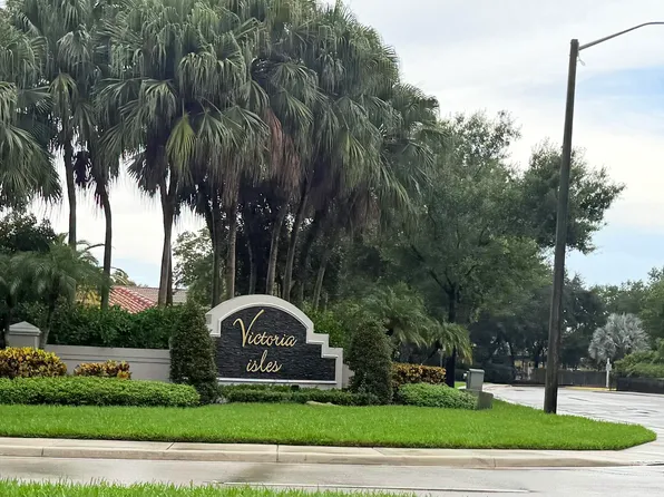 5738 NW 48th Ave, Pompano Beach, FL 33073