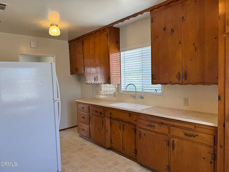 520 Linwood Ave #D — Photo 9