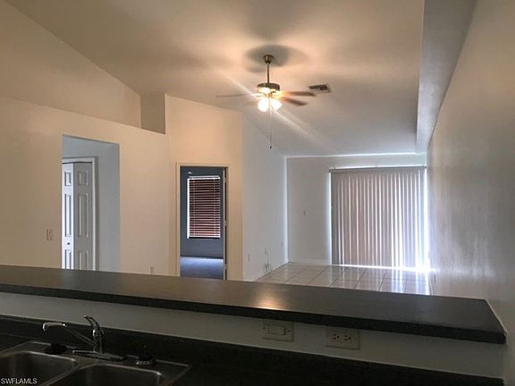 4th image of 526/528 NE 24th Pl