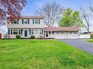 250 Picturesque Dr, Rochester, NY 14616