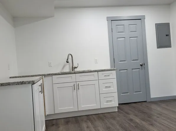 703 Ash, 703 Ash St APT 4, Wamego, KS 66547