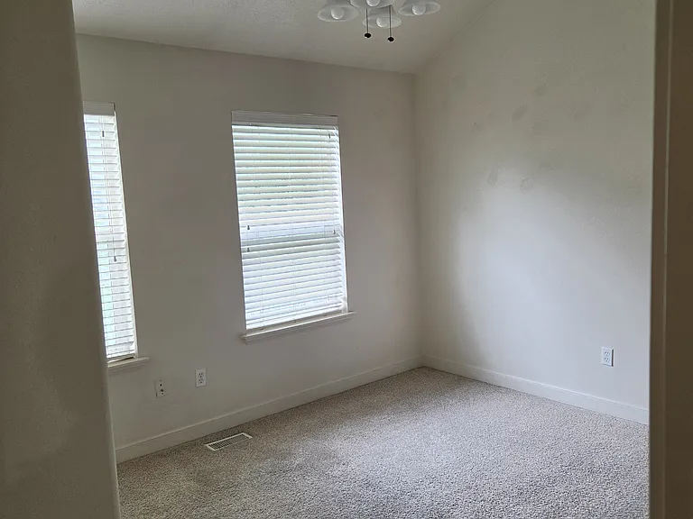1030 N 130 W — Photo 8