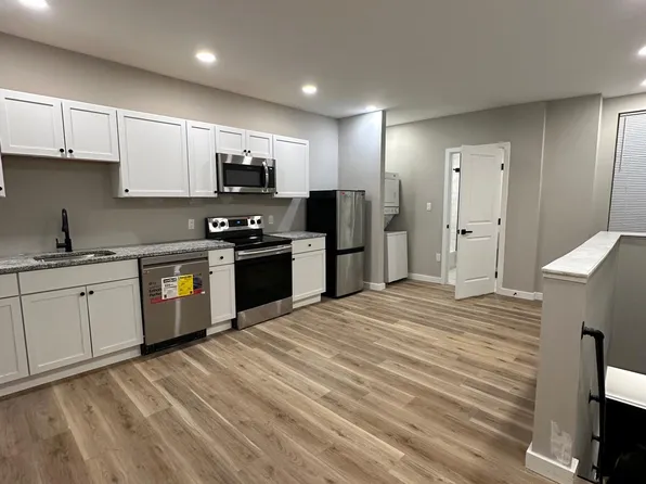 4250 Lancaster Ave, Philadelphia, PA