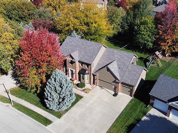 4th image of 2021 S 182nd Avenue Cir