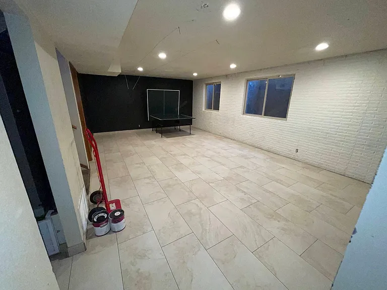1336 W 13th St — Photo 25
