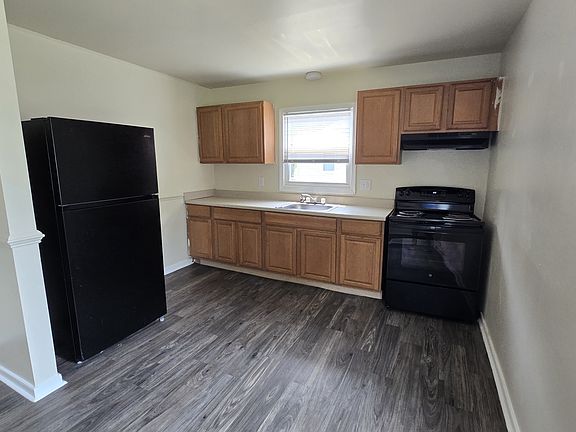 5th image of 8806 Leafycreek Dr