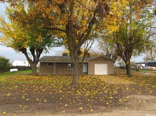18726 S Seidner Ave, Escalon, CA 95320
