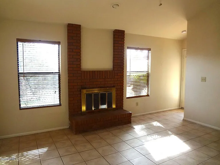 1912 S Hall — Photo 14
