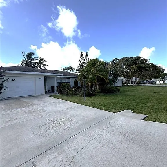 590 NE Lima Vias — Photo 32