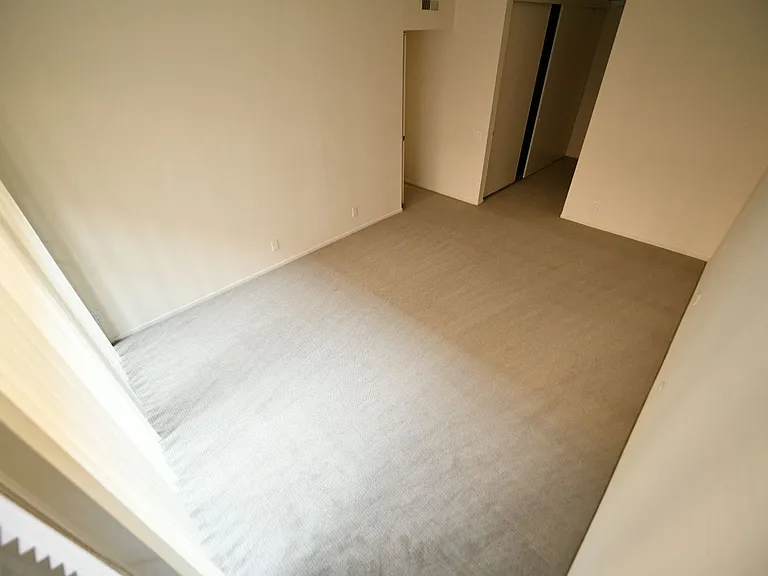 5401 Broadway Ter — Photo 33