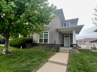 722 Arch Rock Rd, Iowa City, IA 52245