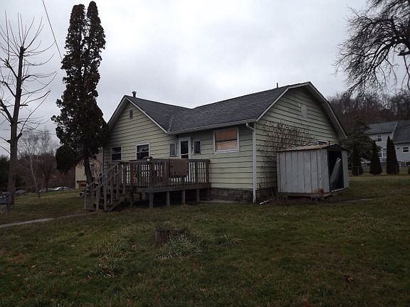 2nd image of 229 Hollywood Dr