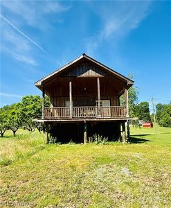 42 Stewart St, Creston, WV, 26141