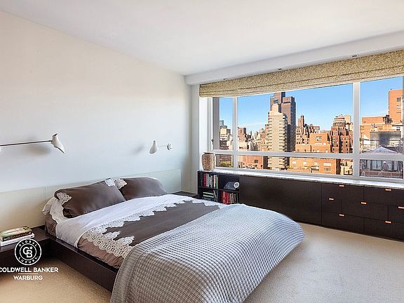4th image of 190 E 72nd St APT 19A