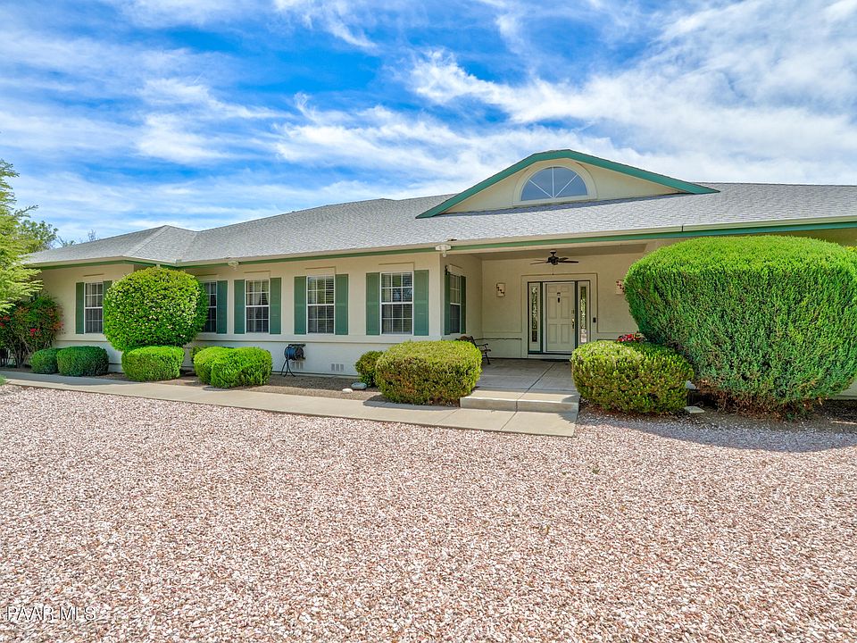 1st image of 926 W Talia Way