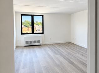 198 Canal St #2C, Staten Island, NY 10304