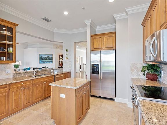 3rd image of 8051 Players Cove Dr Unit 201