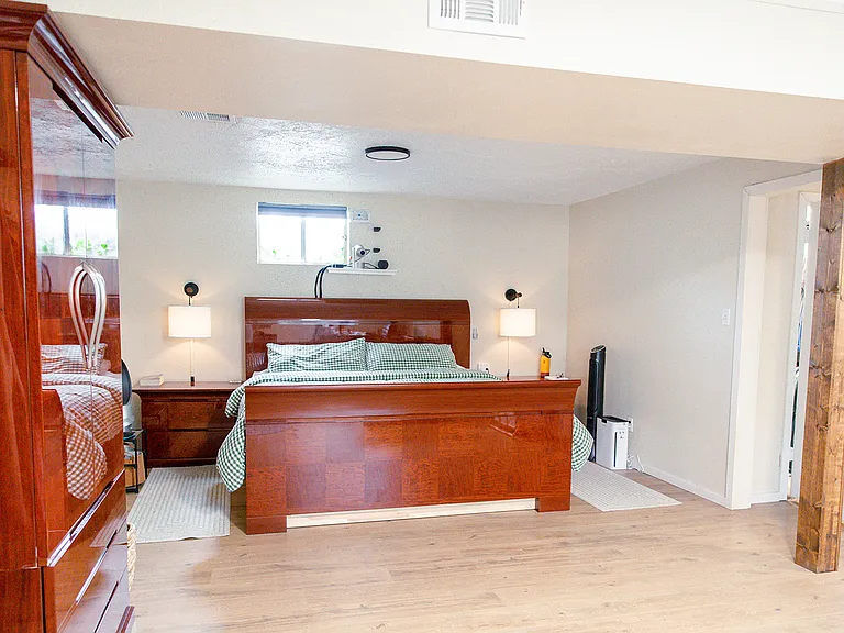 Primary Suite (Basement)