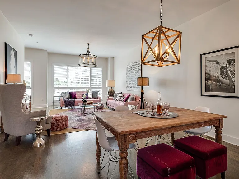 710 Melpark Dr — Photo 6