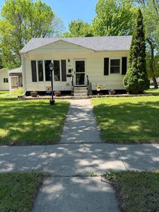 1748 S 2nd St, Aberdeen, SD, 57401