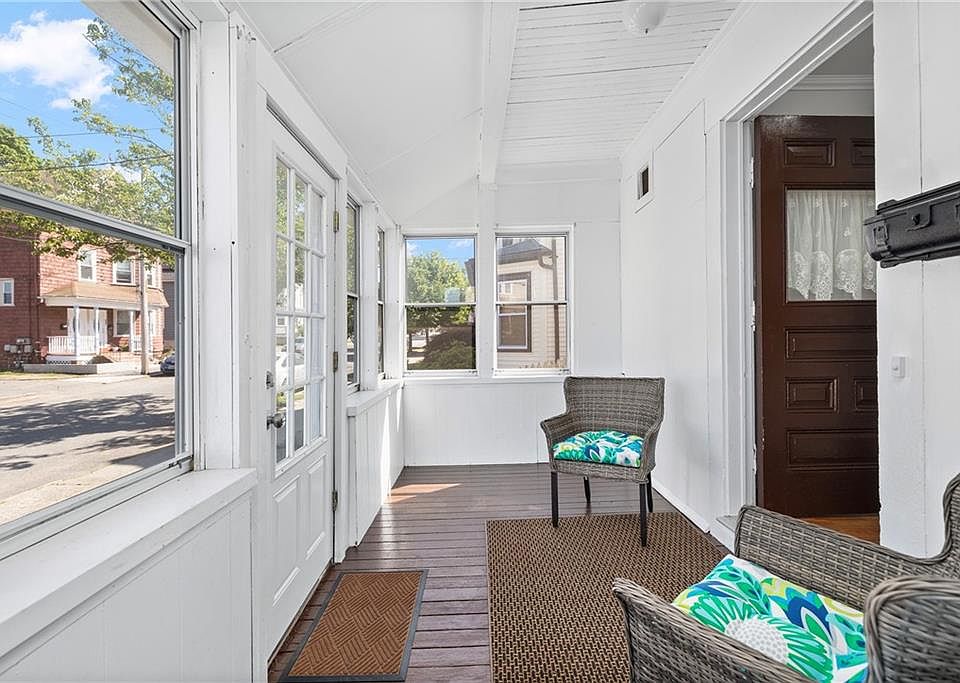 184 Walnut St, East Providence, RI 02914 Zillow