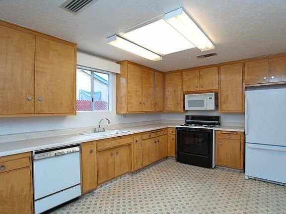 Light & Bright Kitchen