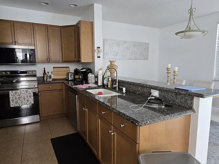 9138 Dupont Pl — Photo 5