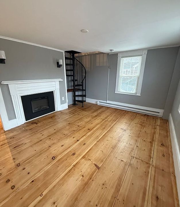 1st image of 10 High St #3