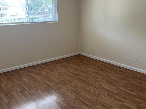 4th image of 1201 W Main St #6