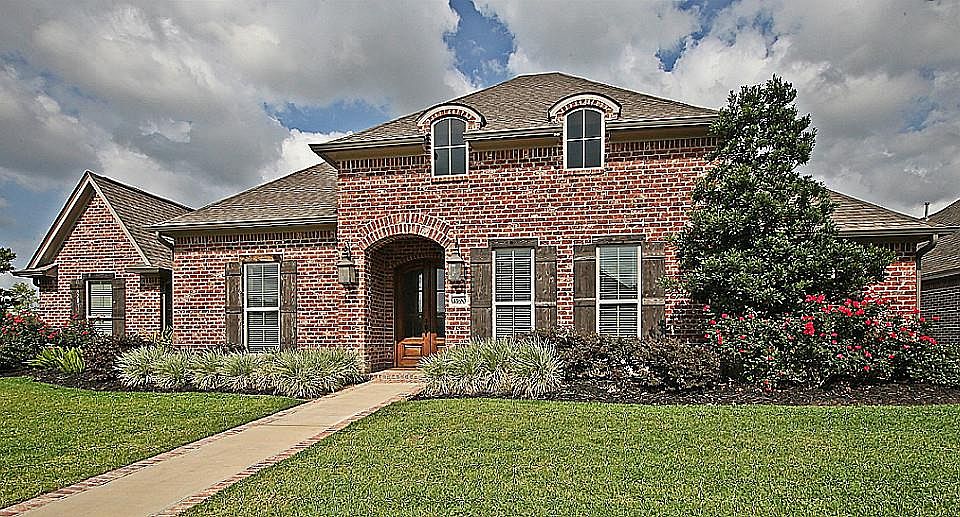 1st image of 3590 Caffin Dr