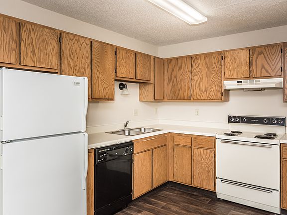 4th image of 2100 S 29th St #2528222