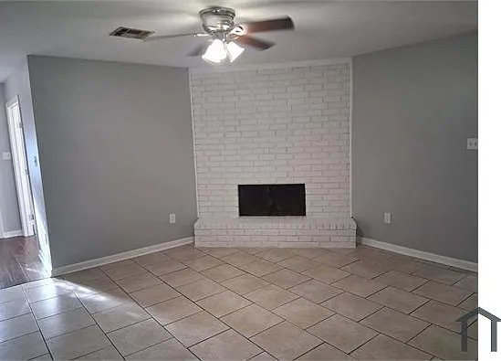3 bed, $1,700 — Photo 2