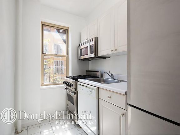 3rd image of 330 E 63rd St #*5n