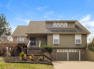 3633 NE Basswood Dr, Lees Summit, MO 64064