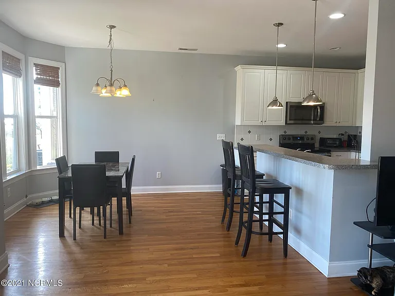 213 River Gate Ln — Photo 6