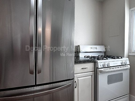 4th image of 8911 Kammerer Ave