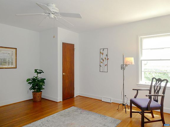 3rd image of 1407 Baker St