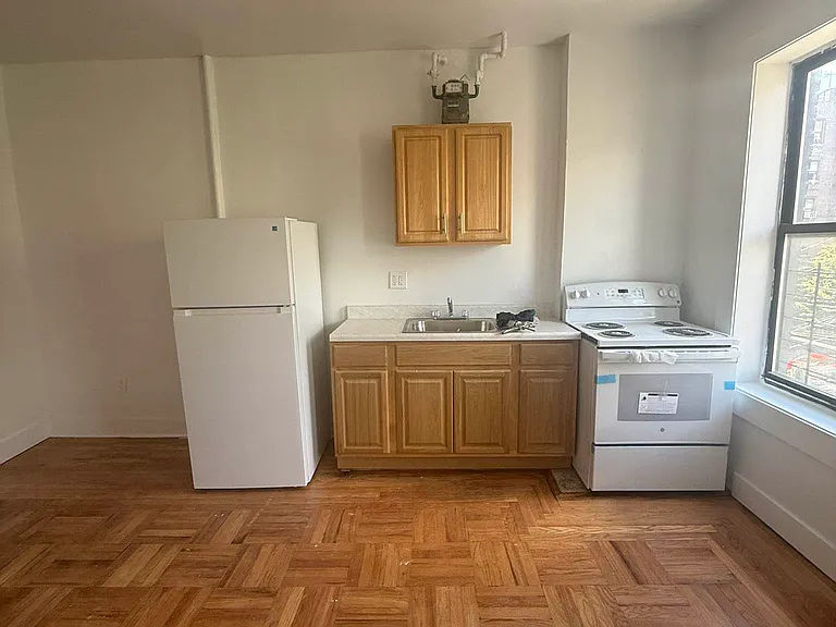 3242 Decatur Ave #33 — Photo 1