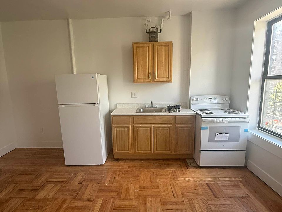 1st image of 3242 Decatur Ave APT 33
