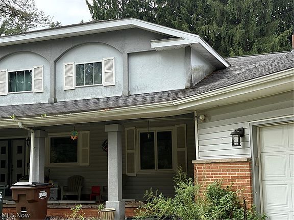 3rd image of 20 Harmony Hills Dr