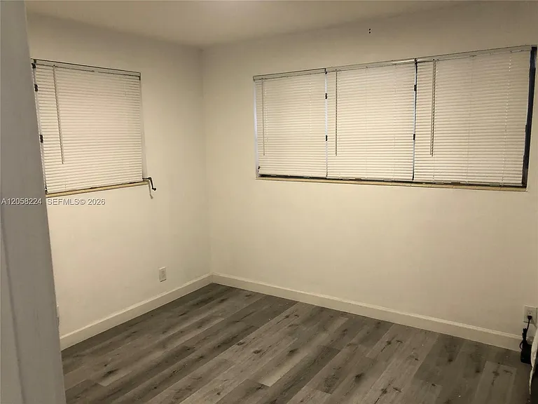 1019 NE 17th Ter #1 — Photo 12