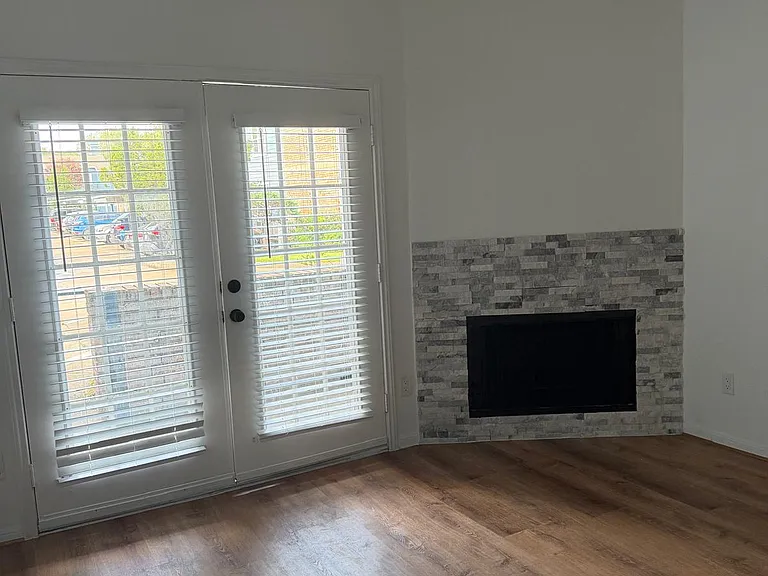 2323 Fairwind Rd #105 — Photo 7