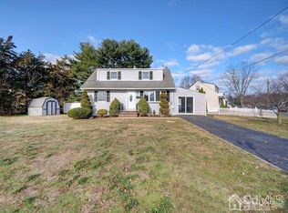 25 Mimi Rd, Old Bridge, NJ 08857