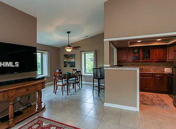 4th image of 262 S Sea Pines Dr #1720