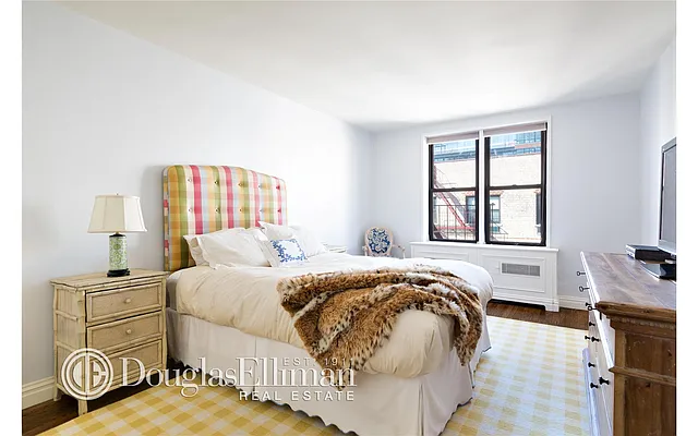 Sold by Douglas Elliman | media 4