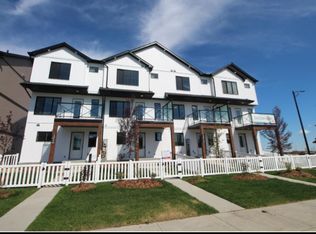 1213 McLeod Ave, Spruce Grove, AB T7X3X2