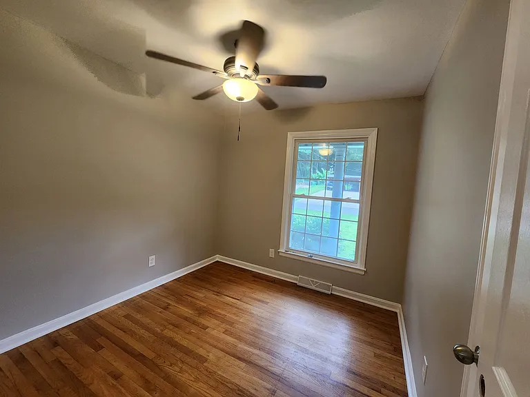 5530 Galway Dr — Photo 9